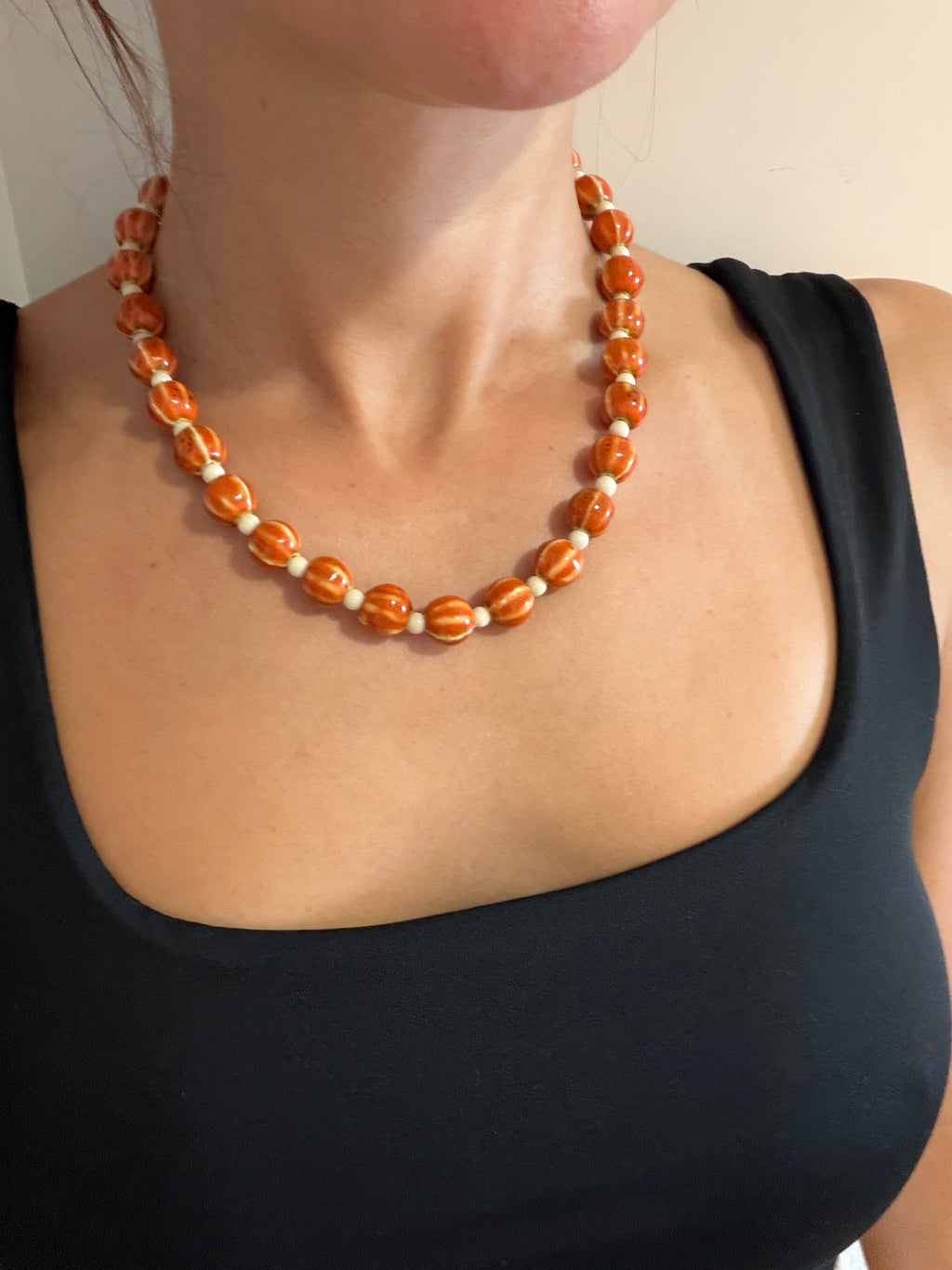 Collar abril naranja
