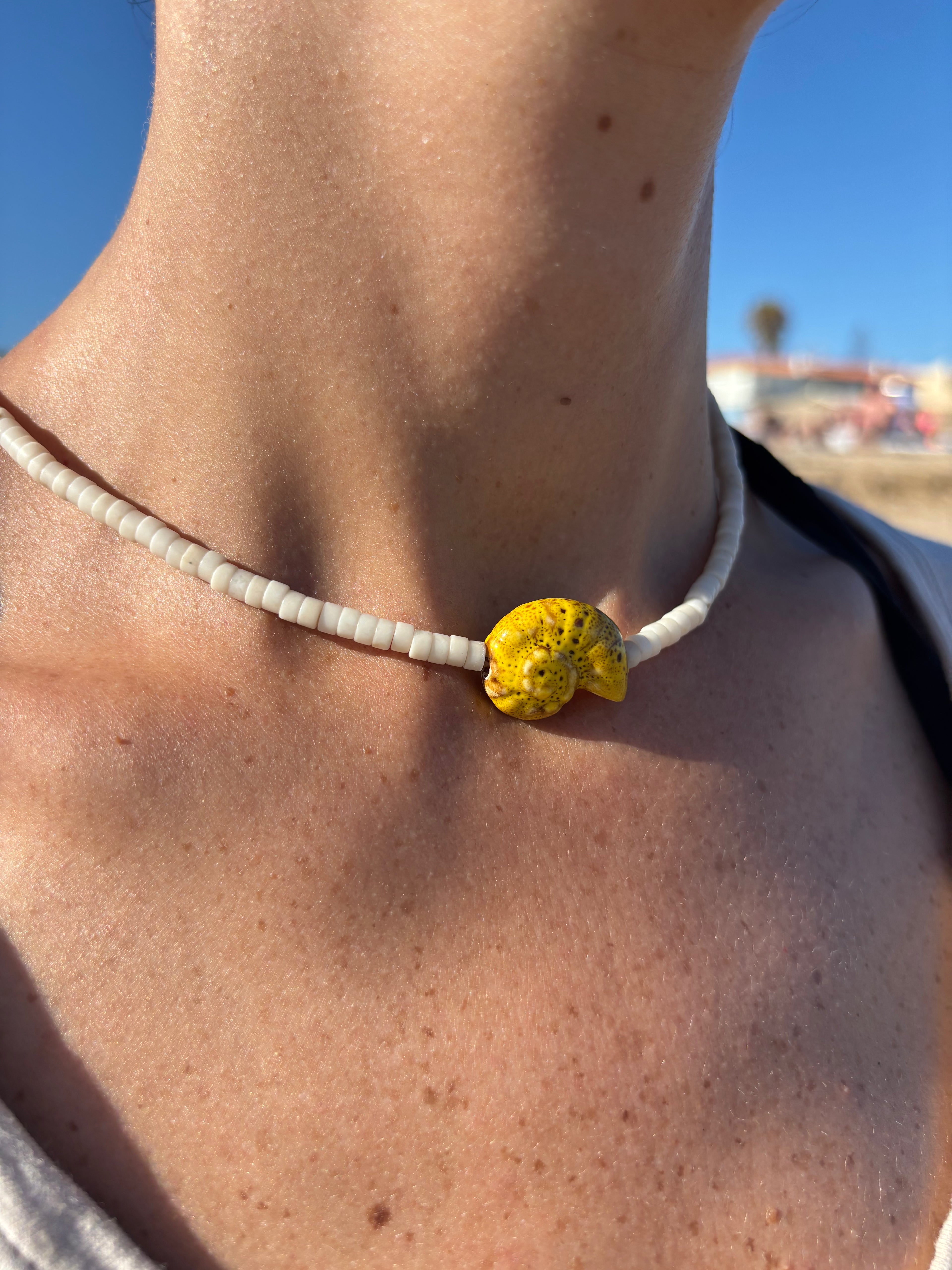 Collar Amonita amarillo